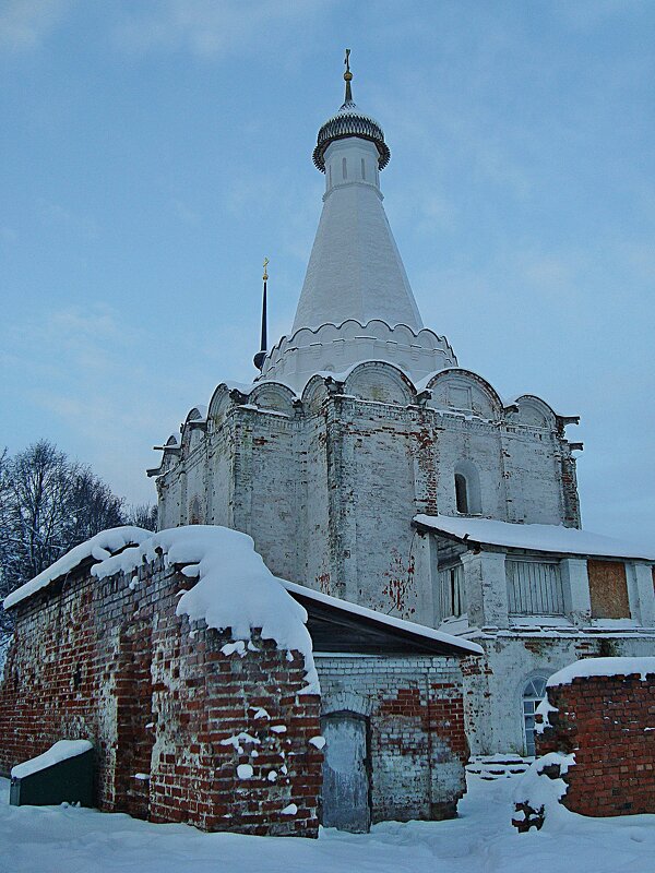 Шатровая церовь Петра Митрополита.(XVI век) - Лидия Бусурина Шатровая церовь Петра Митрополита.(XVI век) - Лидия Бусурина
