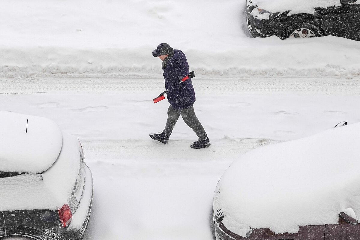 Народная примета: мужик с щёткой - был снегопад - Валерий Иванович