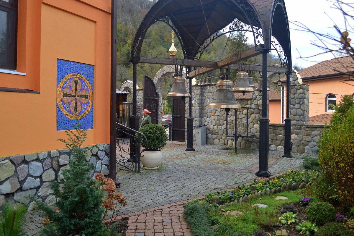 Колокольня - Татьяна Лютаева