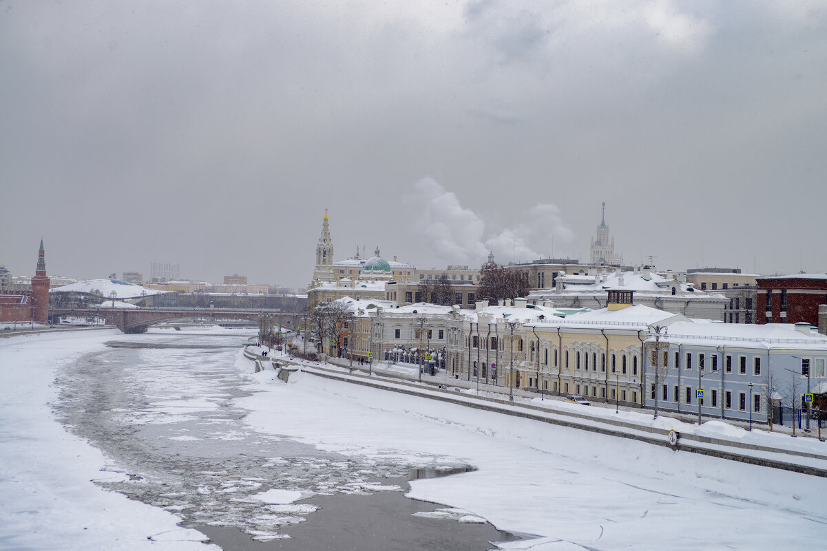 Москва белоснежная. - Николай Москва белоснежная. - Николай