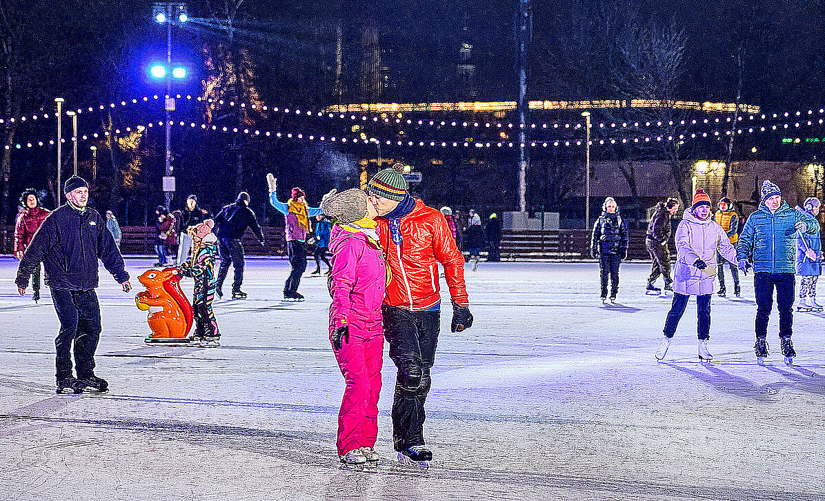 Поцелуй на катке - Елена 