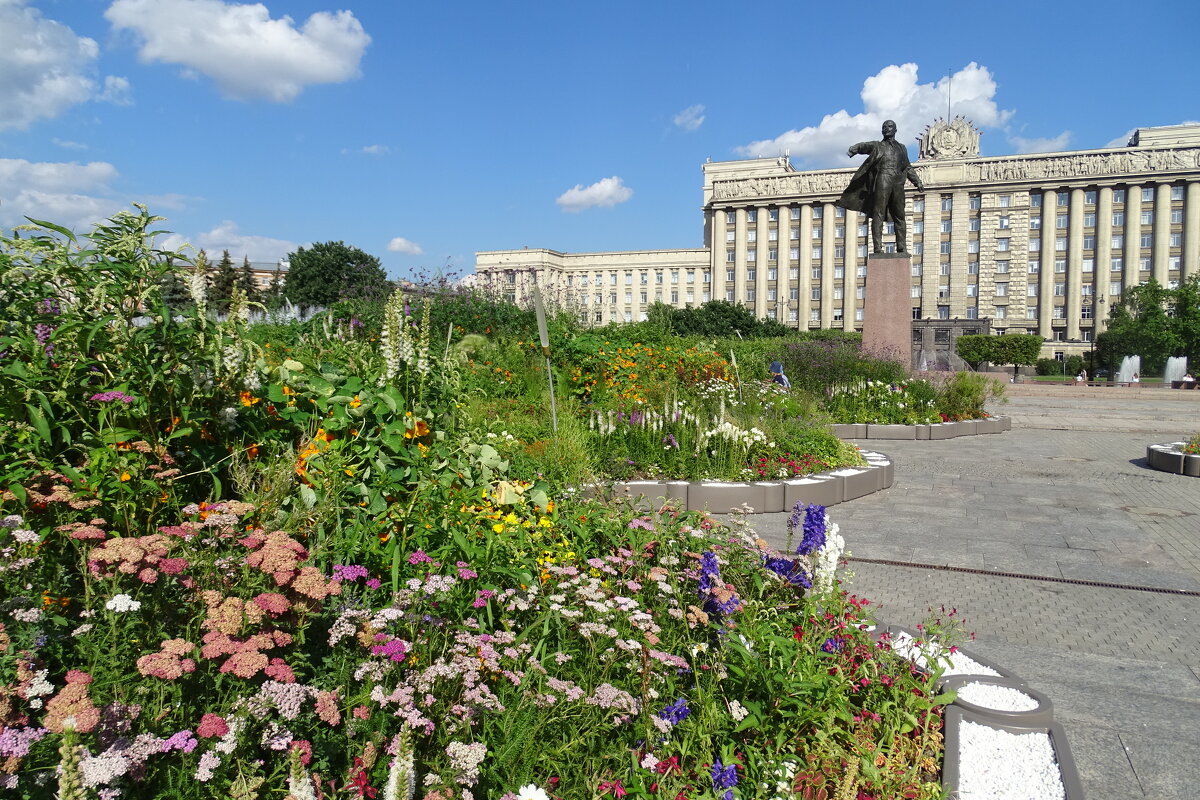 Летом на Московской площади - Anna-Sabina Anna-Sabina