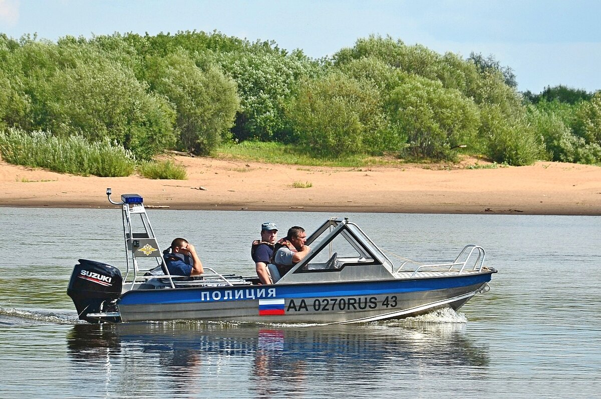 Водный патруль. - Михаил Курзанцев