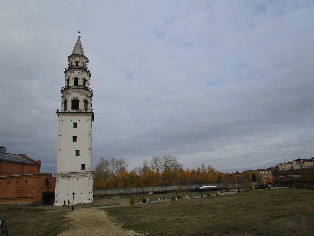 Невьянская наклонная башня - Елена Шаламова