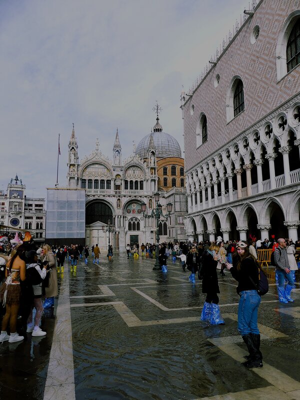 Карнавал в Венеции(серия) - Владимир Манкер