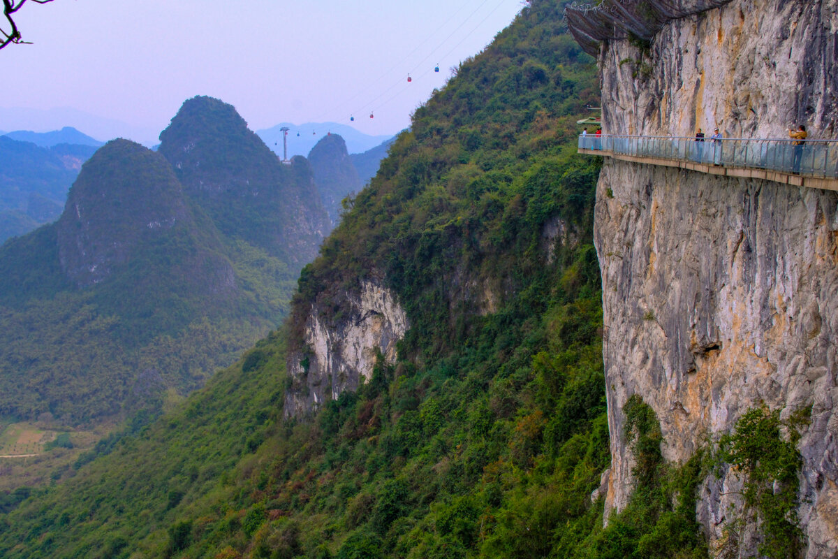 Прошли бы по такой стеклянной тропе ? - Георгий А Прошли бы по такой стеклянной тропе ? - Георгий А