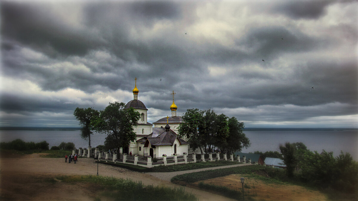 Пасмурный день в Свияжске - AZ east3