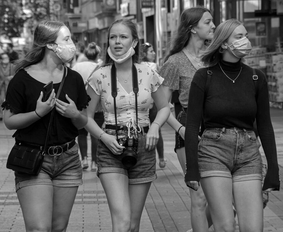 Девчата во времена ковида - Valziwa 