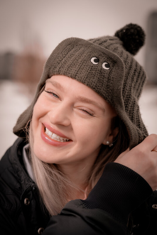 Зимний портрет девушки - Илья Шенгелия