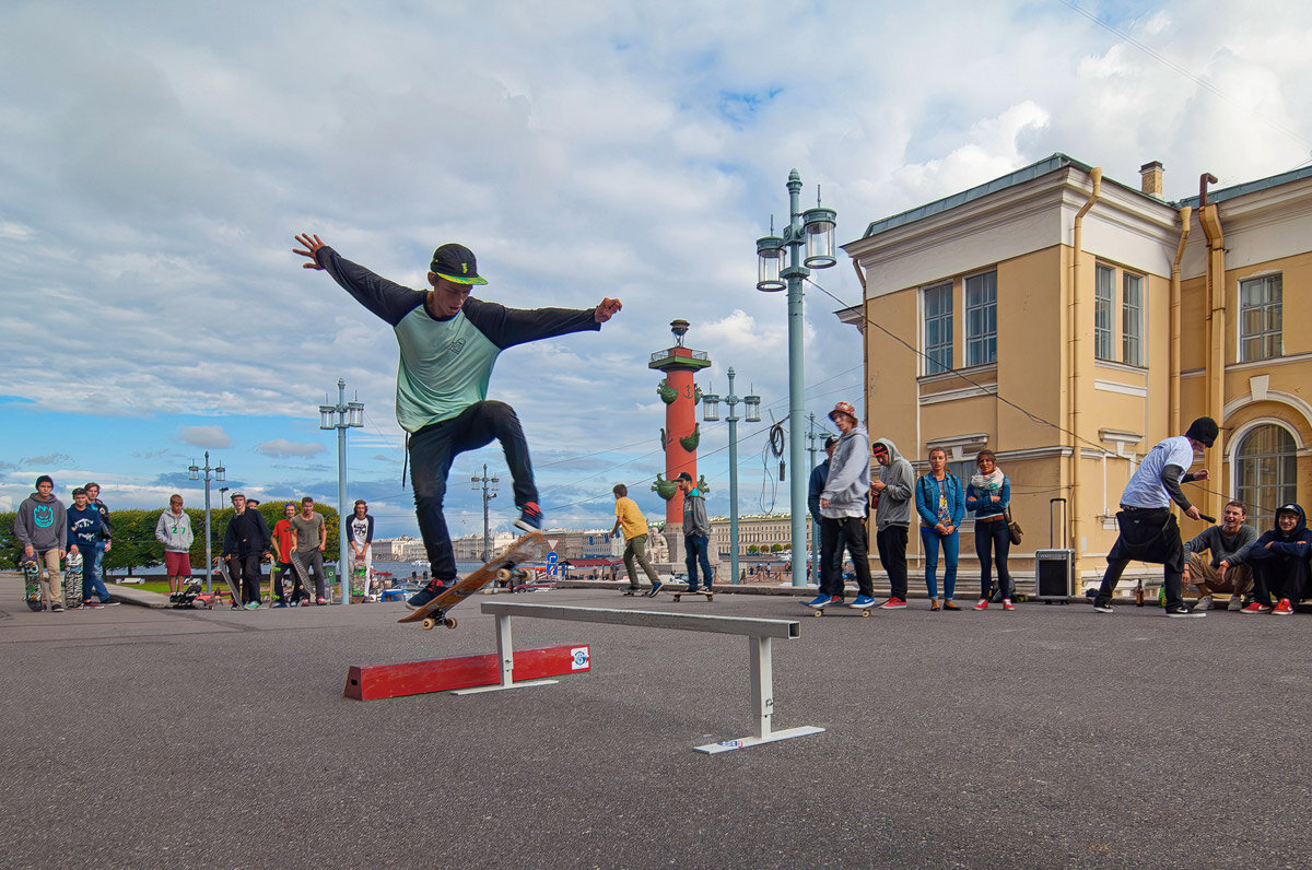 Не зацепить столбы - Александр Лебедев