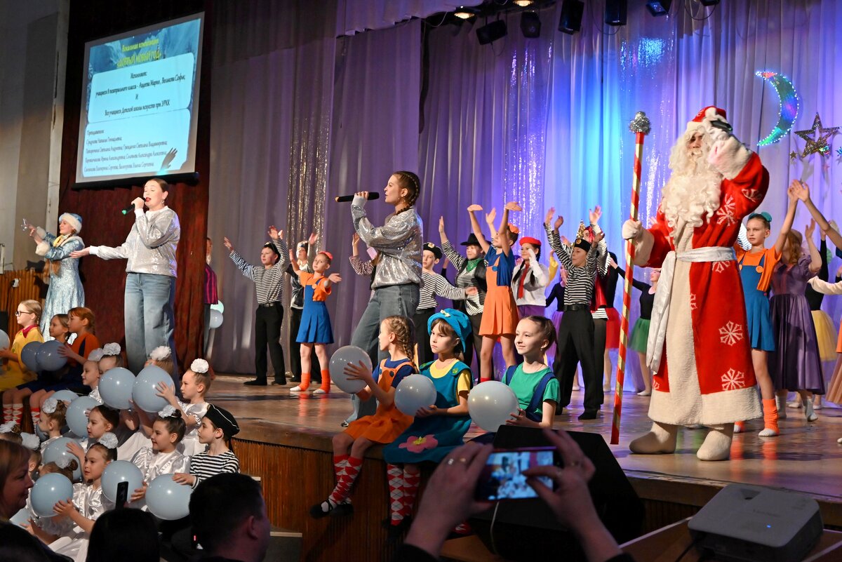 Дед Мороз всё разрулил! - ВикТор Быстров Дед Мороз всё разрулил! - ВикТор Быстров