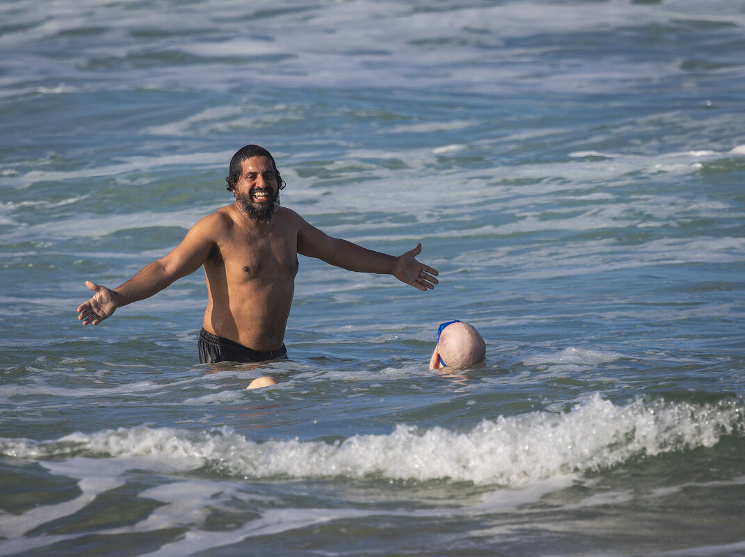 Дай спасти тебя брат и обнять. - Александр Григорьев Дай спасти тебя брат и обнять. - Александр Григорьев