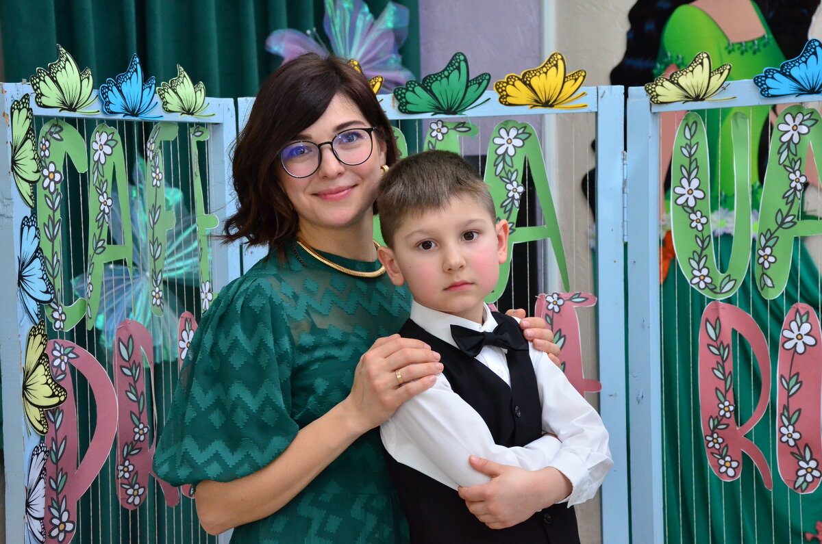 Свеженькие утренники 8 Марта  ,№4 - александр донченко