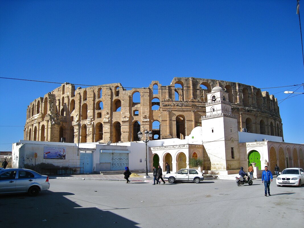 Амфитеатр в Эль-Джеме, Тунис. - unix (Илья Утропов) Амфитеатр в Эль-Джеме, Тунис. - unix (Илья Утропов)