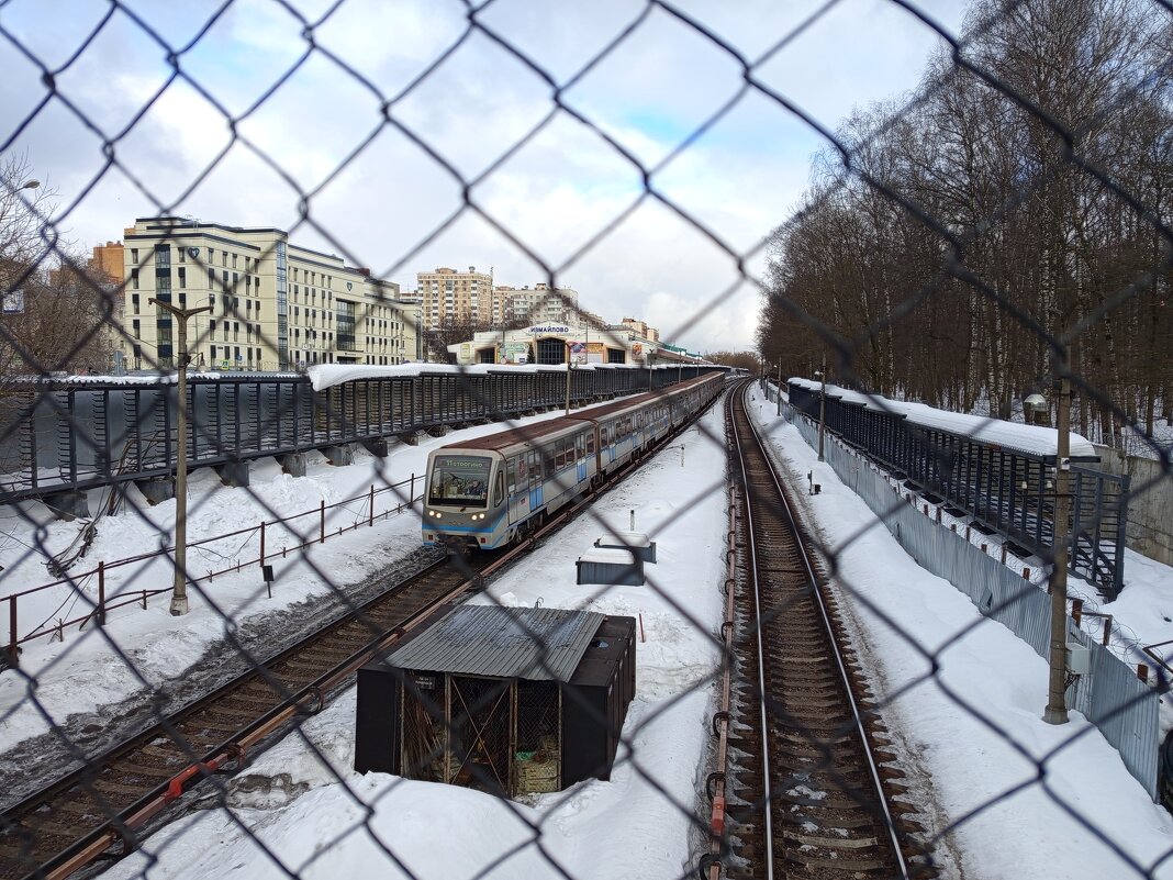 Март как он есть - Андрей Лукьянов Март как он есть - Андрей Лукьянов