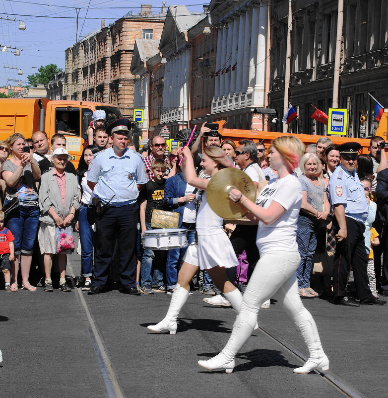Про НОЖКИ и белые САПОЖКИ - Виктор Никитенко Про НОЖКИ и белые САПОЖКИ - Виктор Никитенко