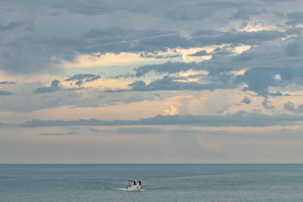 Катер - Константин Бобинский