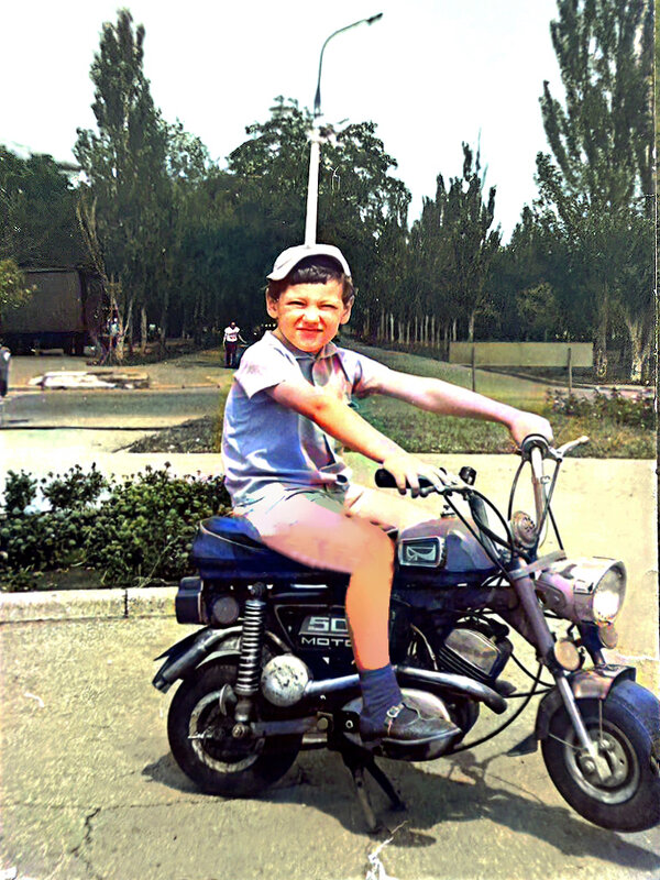 МОТОГОНЩИК - Анатолий Малобродский