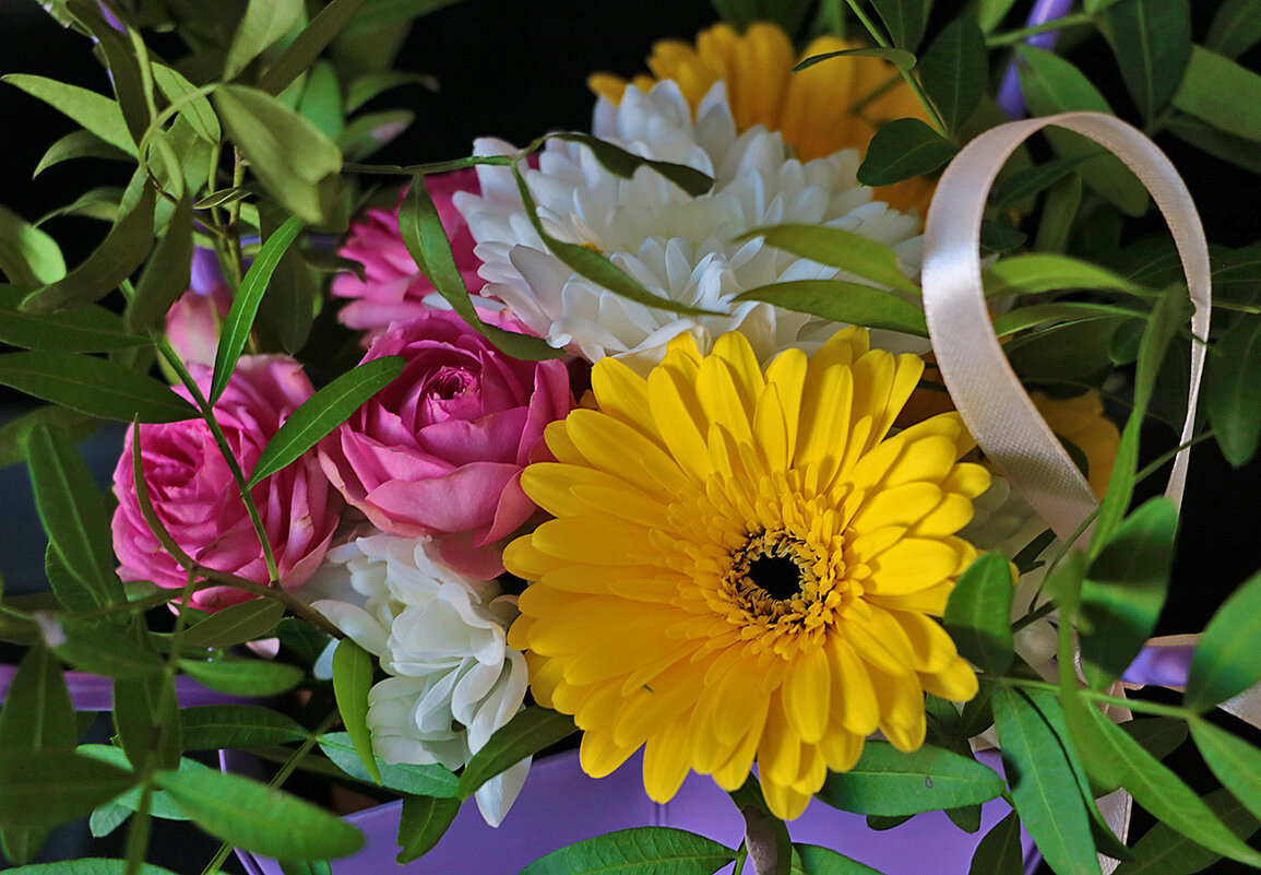 С наступающим весенним праздником 8 марта! - Светлана 