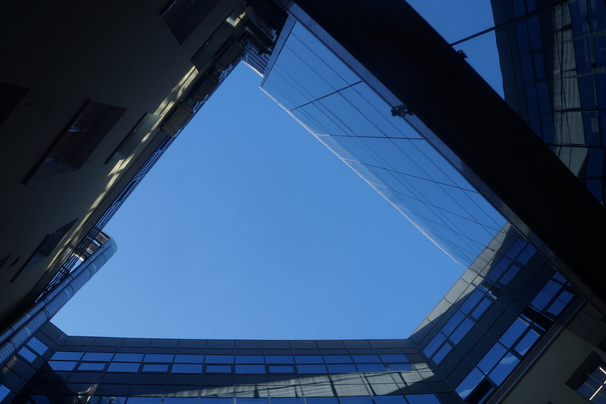 "Весна — небо синее, как синяки под глазами..." - zavitok *