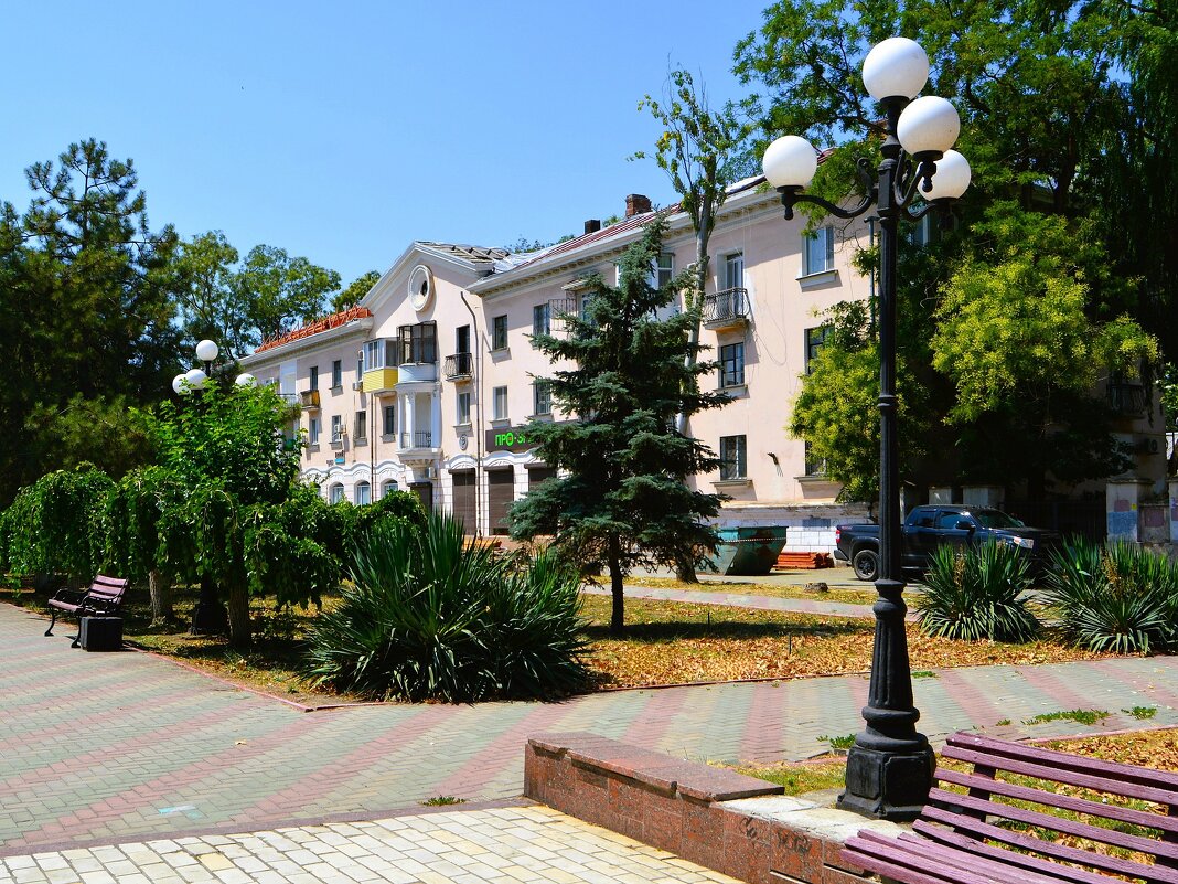 Керчь. Дом по ул. Кирова 25. - Пётр Чернега