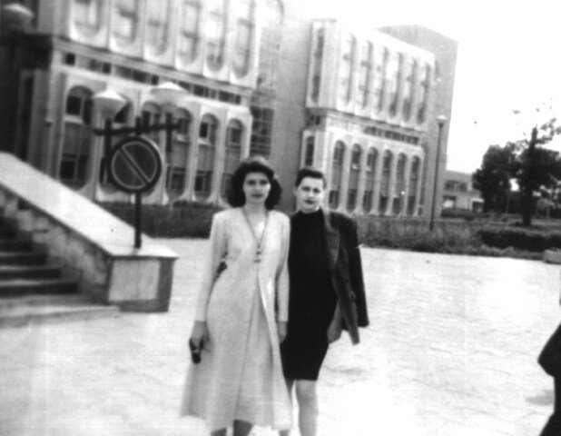 Юля и Ксюша - Дмитрий Никитин