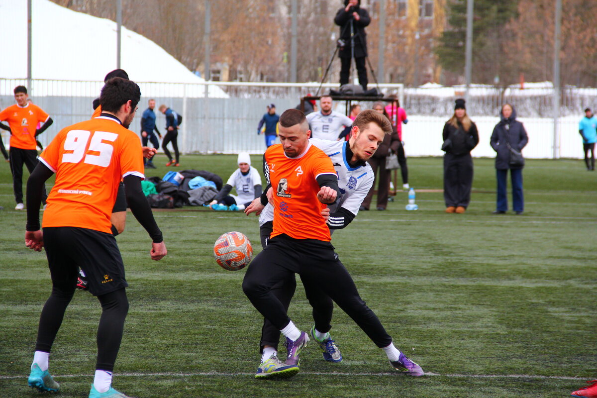 в борьбе за мяч - Екатерина Шурыгина в борьбе за мяч - Екатерина Шурыгина