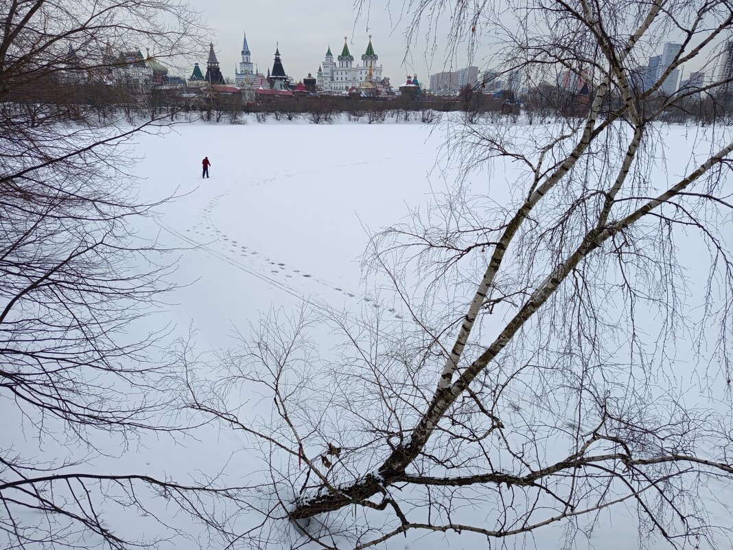 Узок его круг. Далек он от народа :-) - Андрей Лукьянов