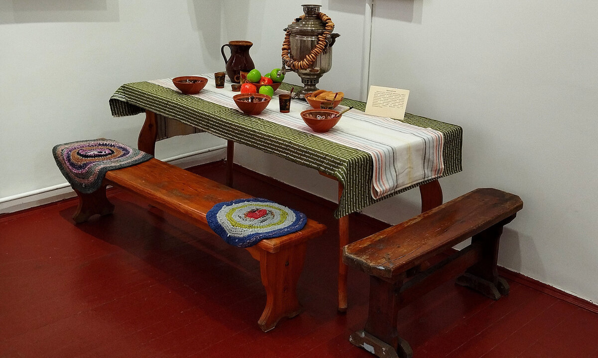 "В крестьянской избе". - Радмир Арсеньев