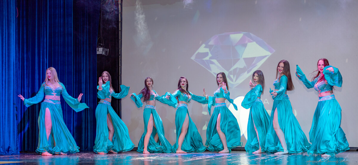 Танцевальный коллектив. Концерт к дню 8 Марта - Геннадий Б