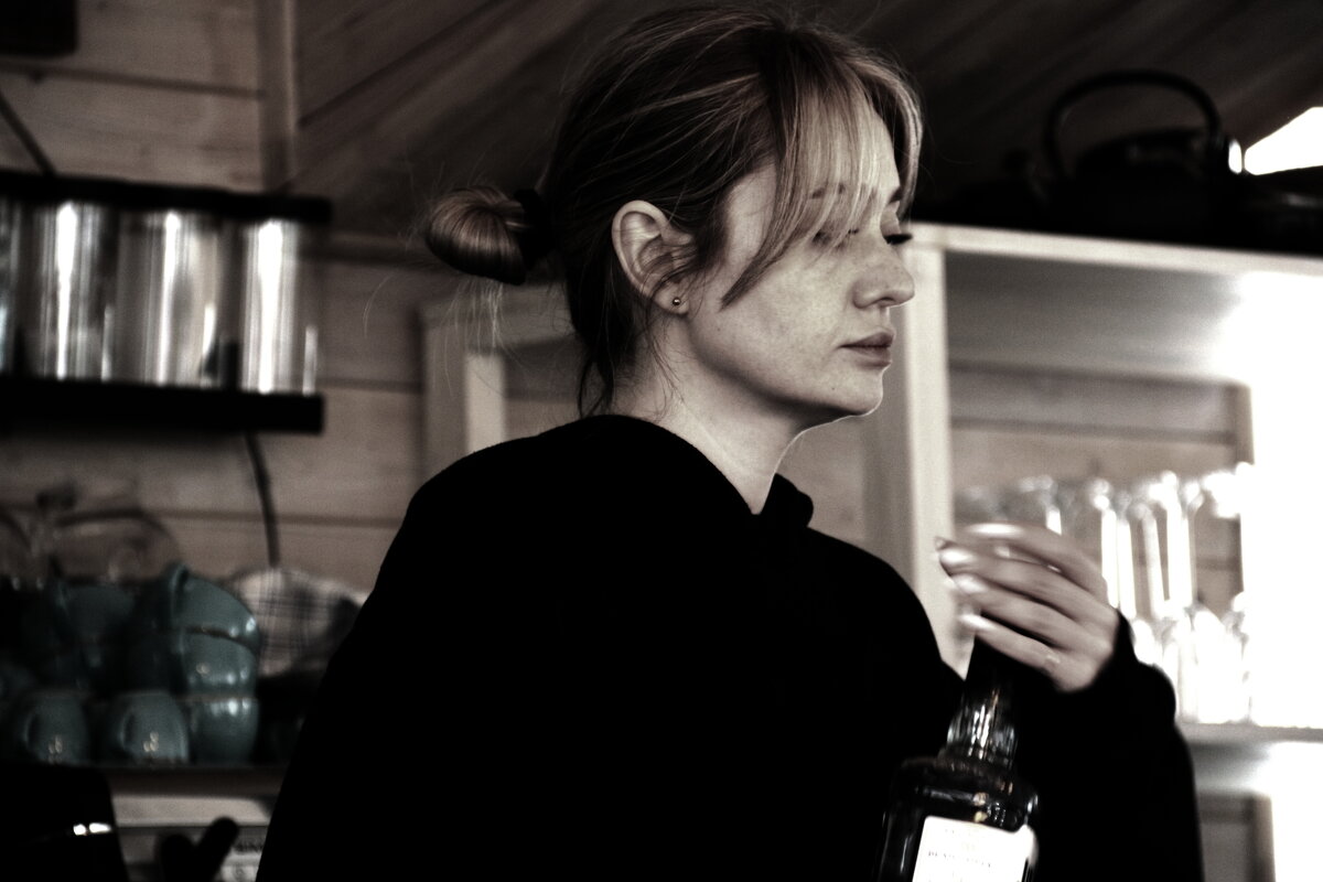 Барменша за работой - Мишель71 