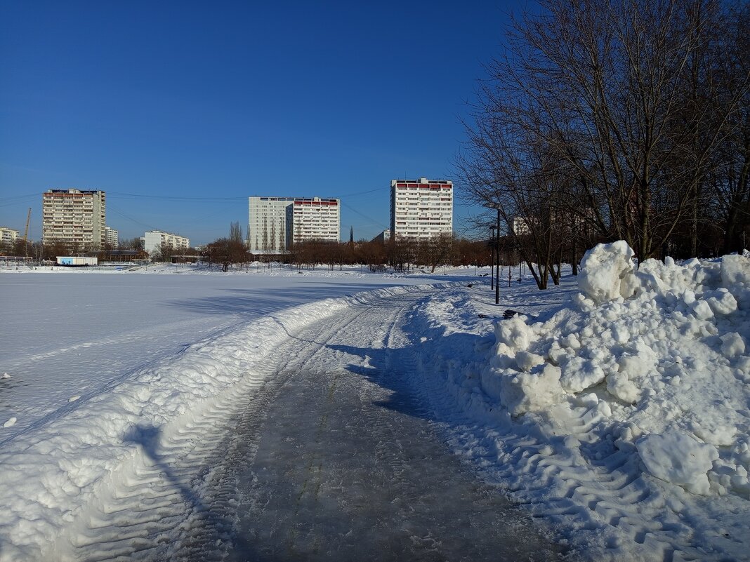 Настоящий март (какой ждем) - Андрей Лукьянов