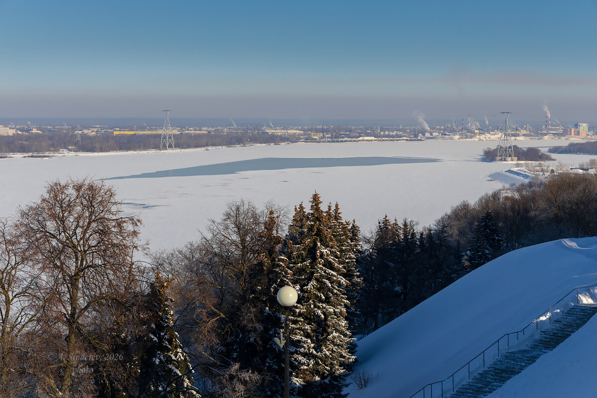 С Чкаловской лестницы - Александр Синдерёв