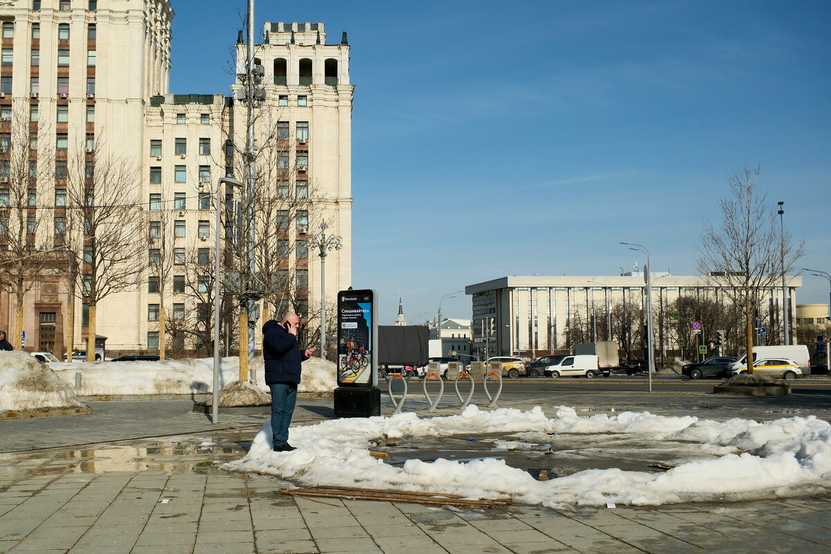 Один уже соскучился по зиме... - Лютый Дровосек