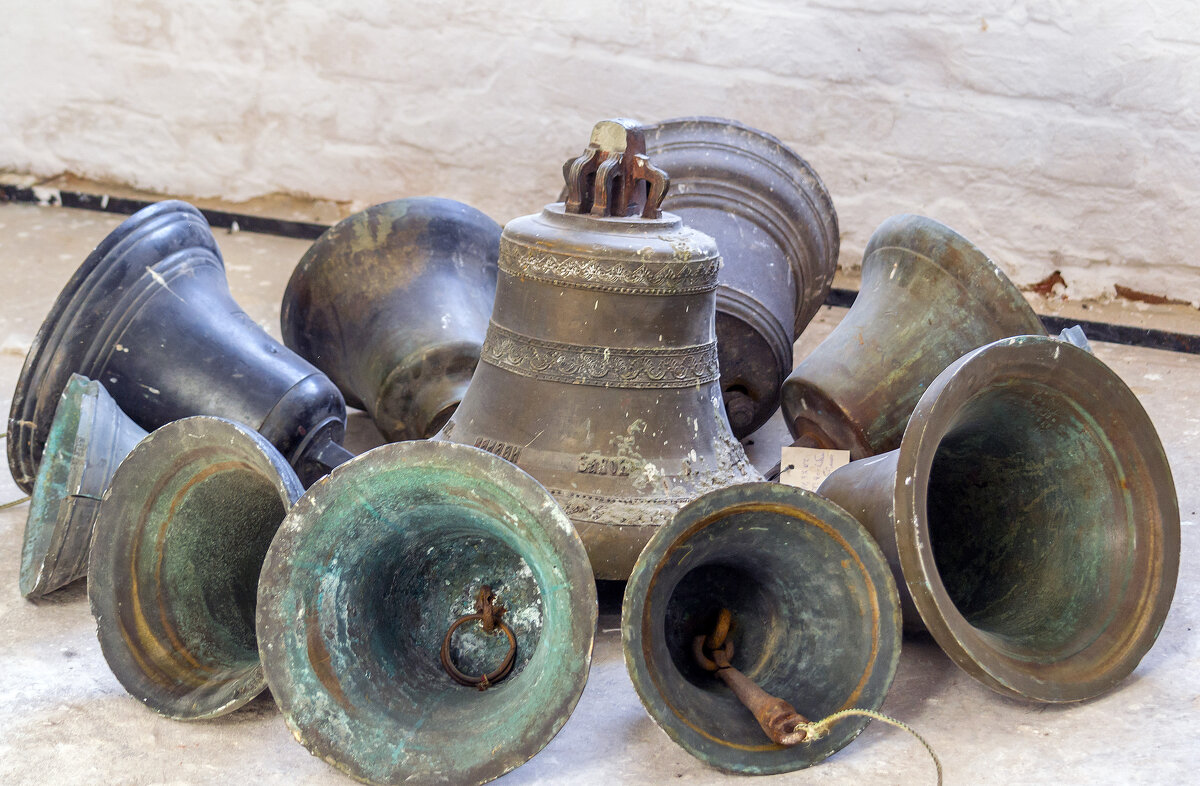 Экспозиция колокола. Преподобенская колокольня - Сергей Цветков