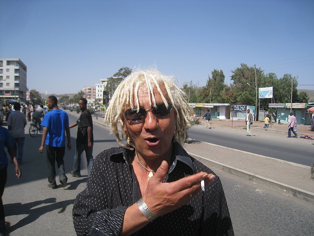 Натуральный блондин, на всю страну такой один... - unix (Илья Утропов)