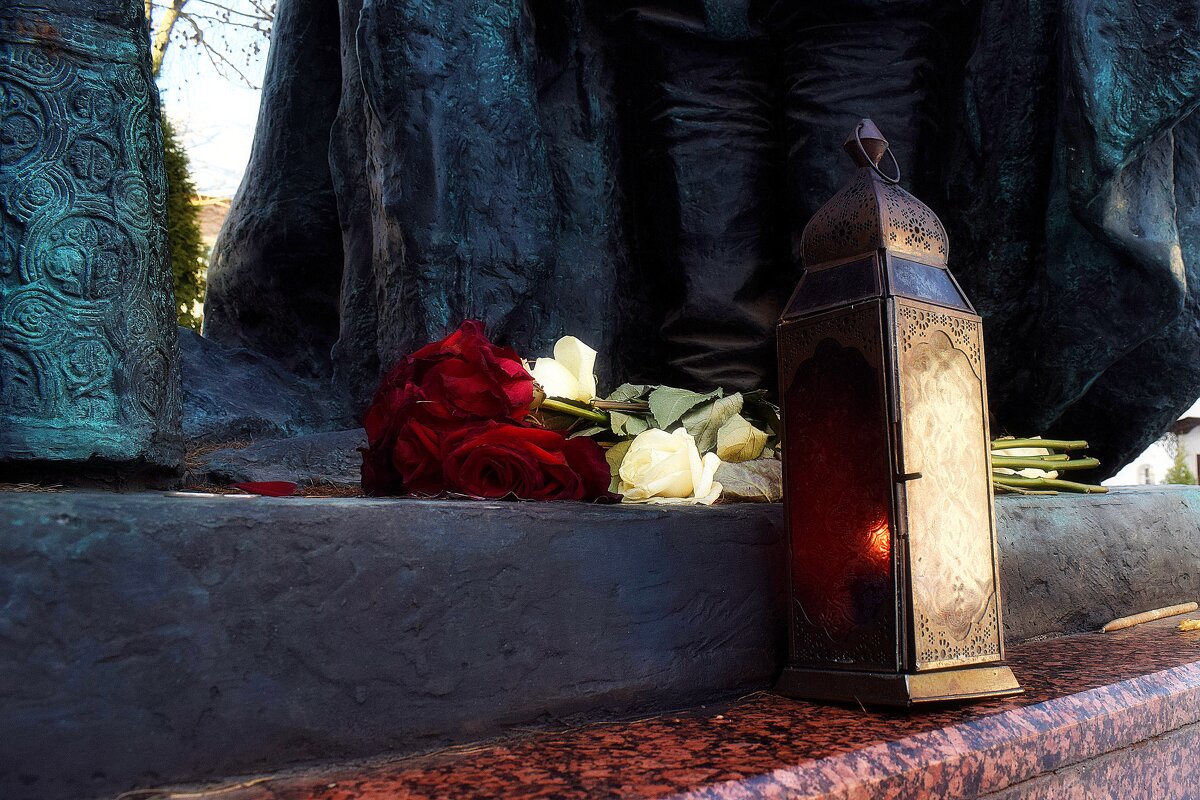 Здесь всегда цветы. - Татьяна Помогалова