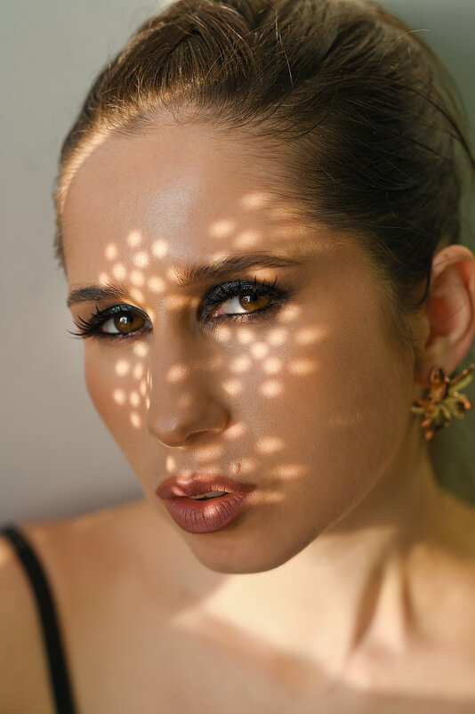 Мария в световых узорах - Viktoria Anufrieva Мария в световых узорах - Viktoria Anufrieva