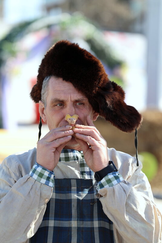 Мастер со свистулькой. - Александр Кондаков Мастер со свистулькой. - Александр Кондаков