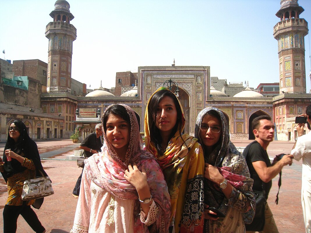 Пакистанские девушки. - unix (Илья Утропов) Пакистанские девушки. - unix (Илья Утропов)