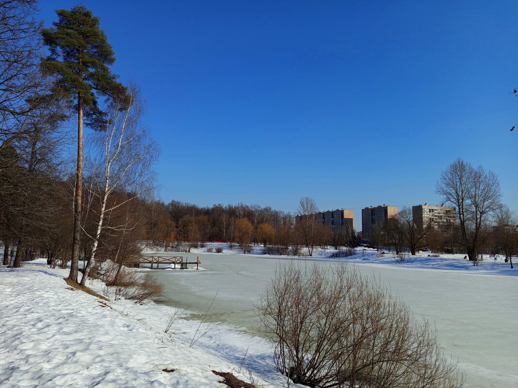 Приметы марта - Андрей Лукьянов Приметы марта - Андрей Лукьянов