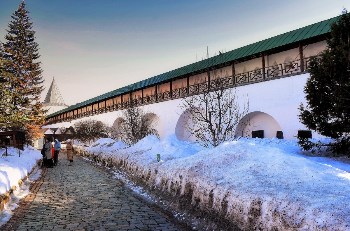 Уникальные стены Новоспасского монастыря. - Татьяна Помогалова Уникальные стены Новоспасского монастыря. - Татьяна Помогалова