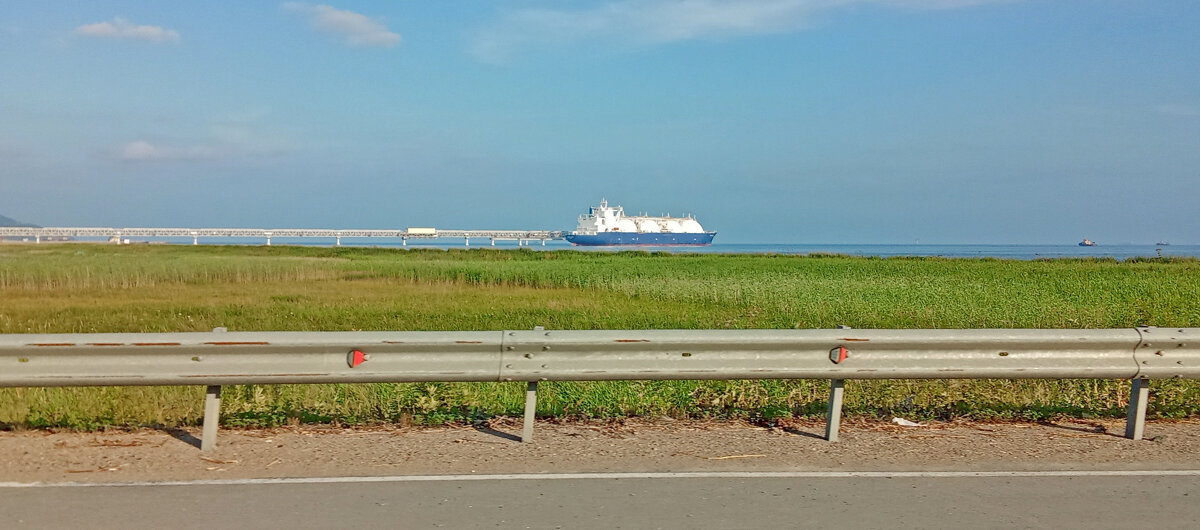 Российский газовоз СПГ "Гранд Анива" в Корсакове - ИРЭН@ . Российский газовоз СПГ "Гранд Анива" в Корсакове - ИРЭН@ .