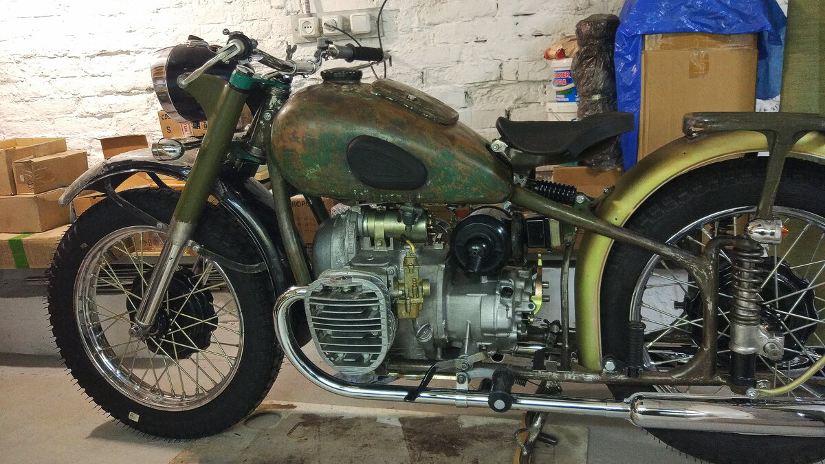 М-72 дедушка тяжелых мотоциклов СССР - Сергей Запорожцев М-72 дедушка тяжелых мотоциклов СССР - Сергей Запорожцев