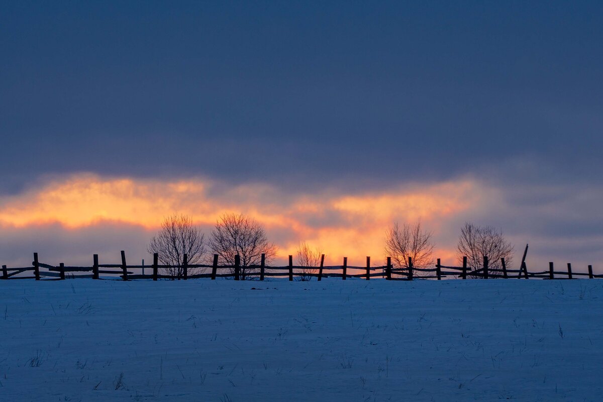 Закат на краю деревни. - Павел Крутенко