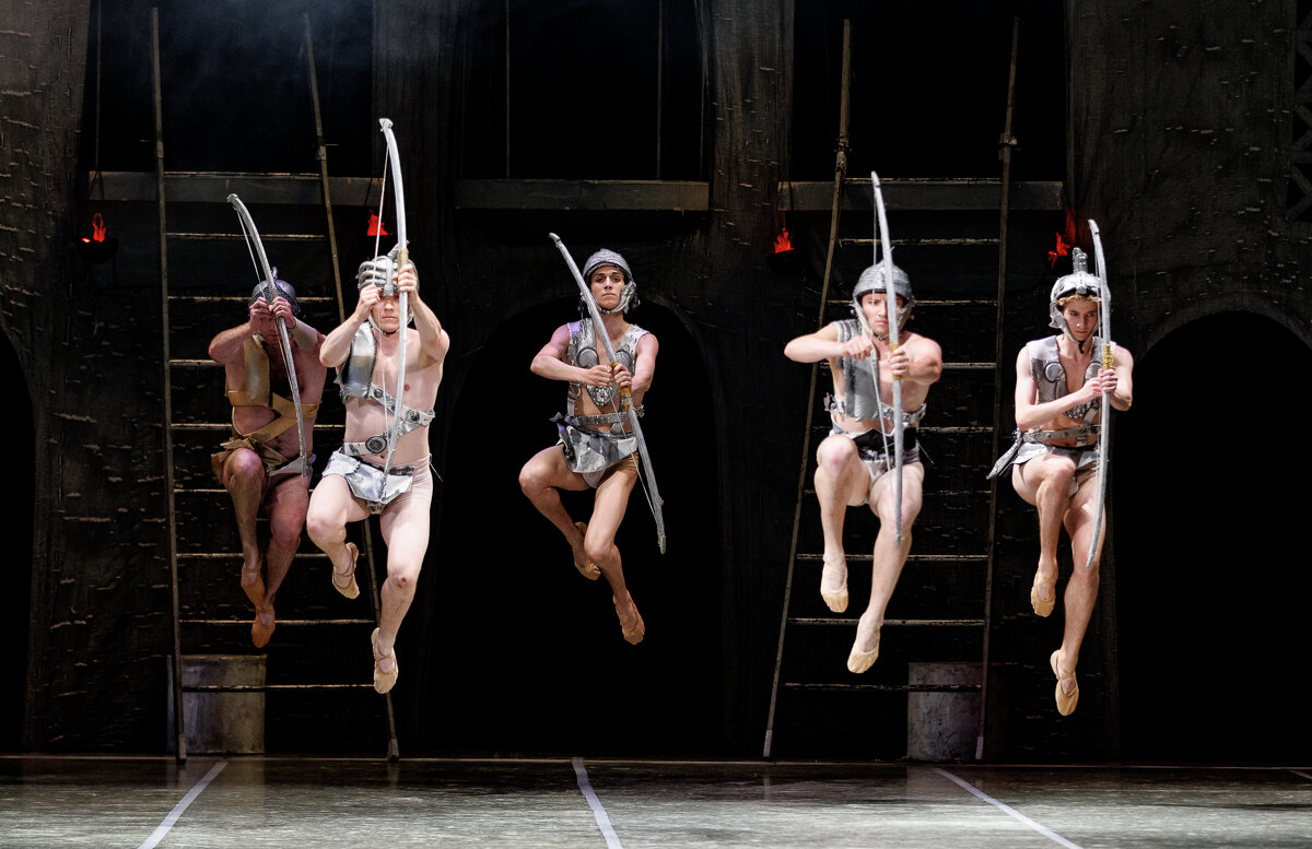 Балет "Спартак" - Марк Еленцов Балет "Спартак" - Марк Еленцов