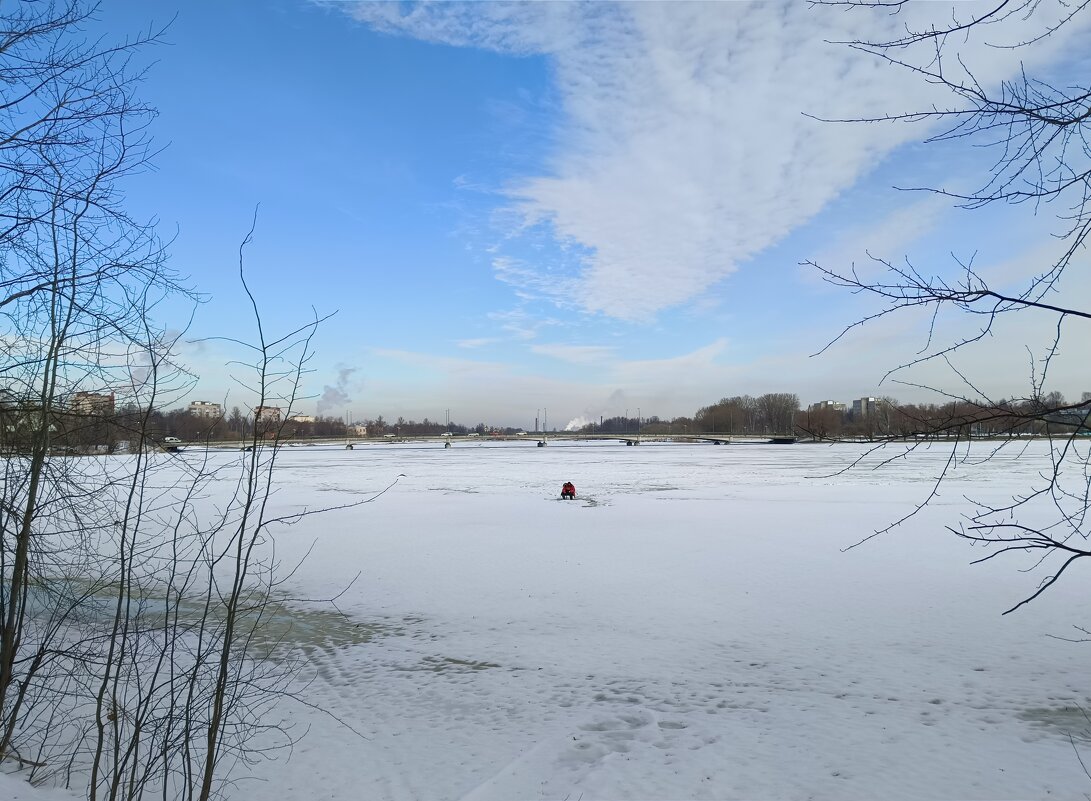 Один из последних рыбаков на льду - Мария Васильева