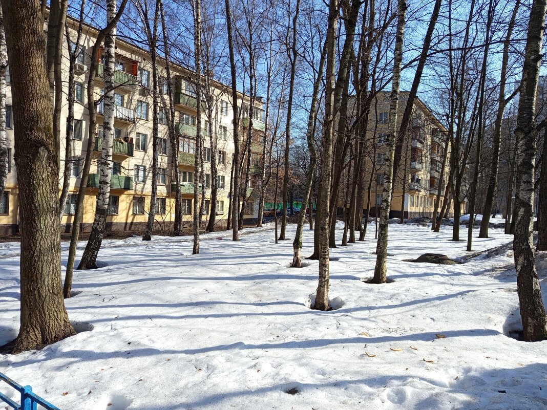 Март в городе - Андрей Лукьянов