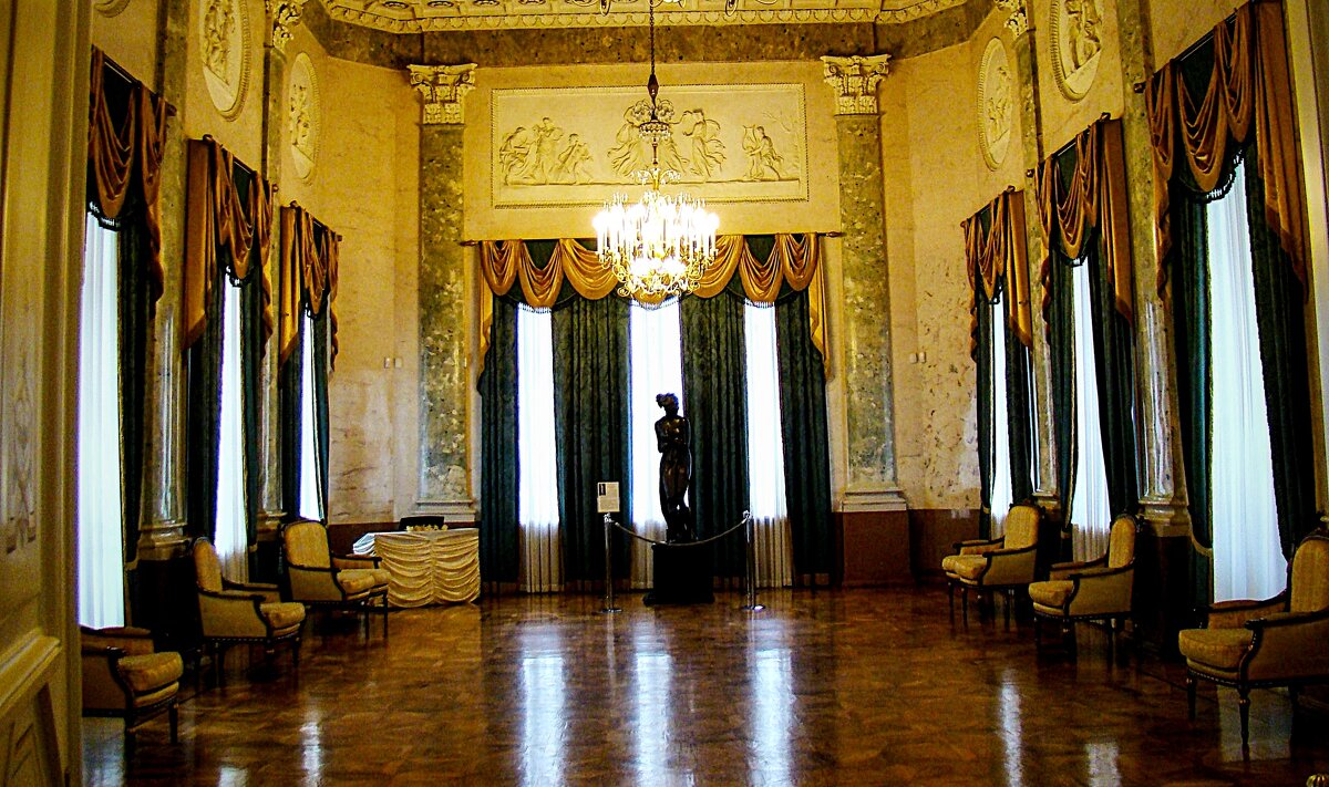 Итальянская гостиная - Анатолий Колосов