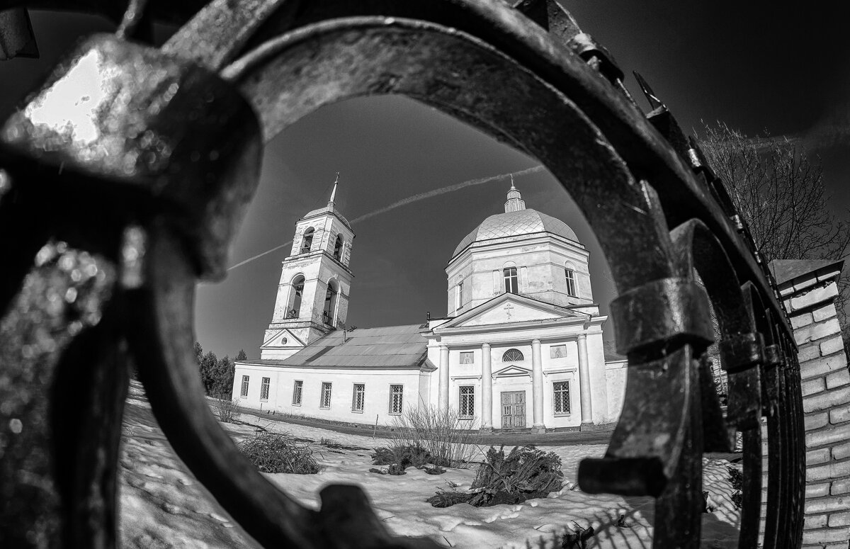 Знаменская церковь в Тихвине - Олег Загорулько